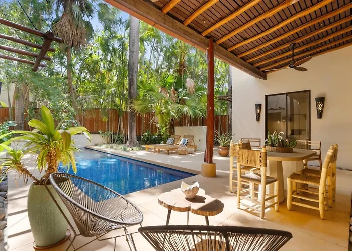 Ods25 - Colorful Tropical Escape, Private Pool And Walk To