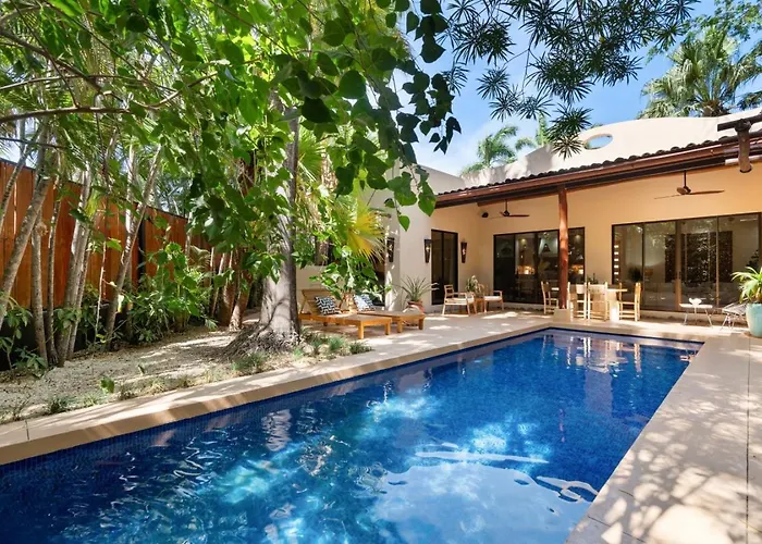 Hébergement de vacances Ods25 - Colorful Tropical Escape, Private Pool And Walk To