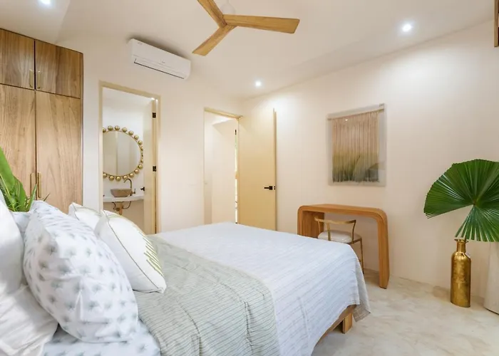 Hébergement de vacances Ods25 - Colorful Tropical Escape, Private Pool And Walk To