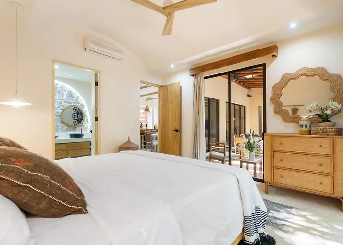 Ods25 - Colorful Tropical Escape, Private Pool And Walk To Hébergement de vacances