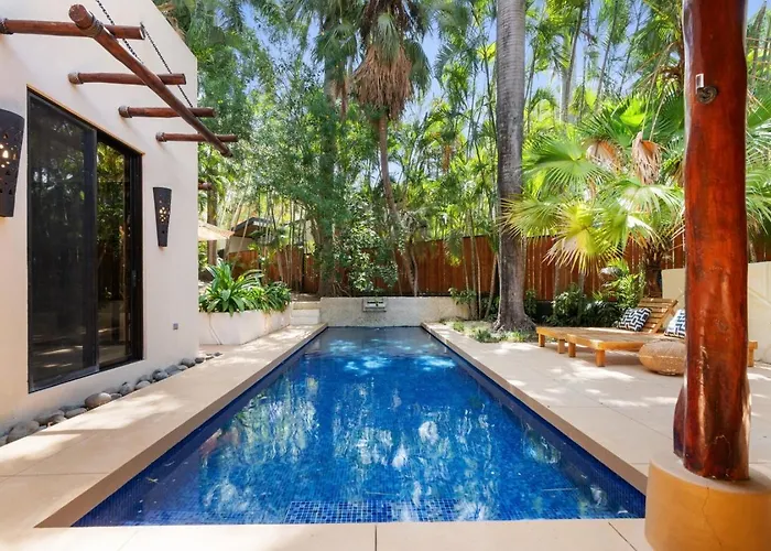 Hébergement de vacances Ods25 - Colorful Tropical Escape, Private Pool And Walk To
