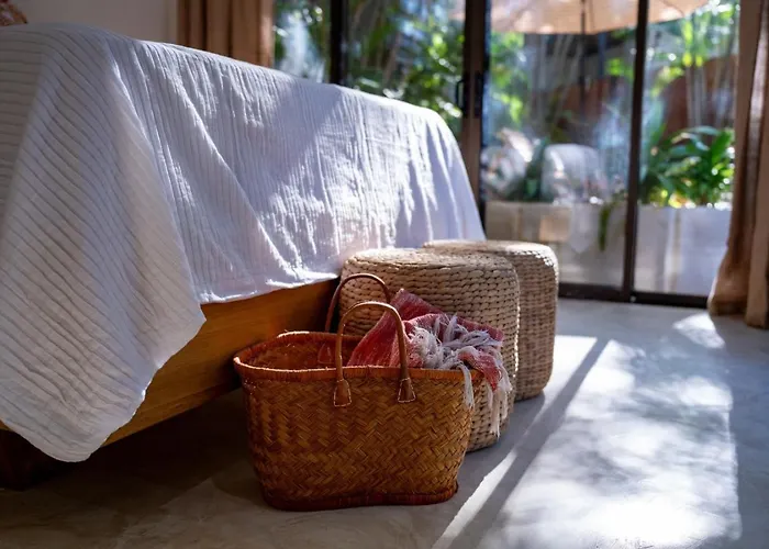 Ods25 - Colorful Tropical Escape, Private Pool And Walk To Hébergement de vacances