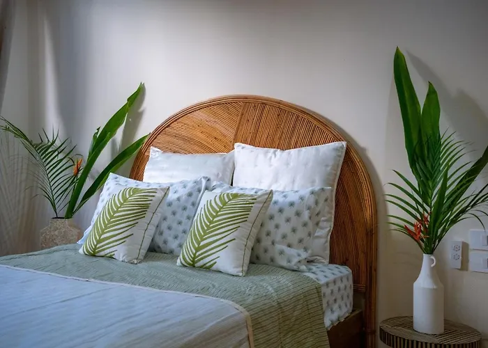 Hébergement de vacances Ods25 - Colorful Tropical Escape, Private Pool And Walk To